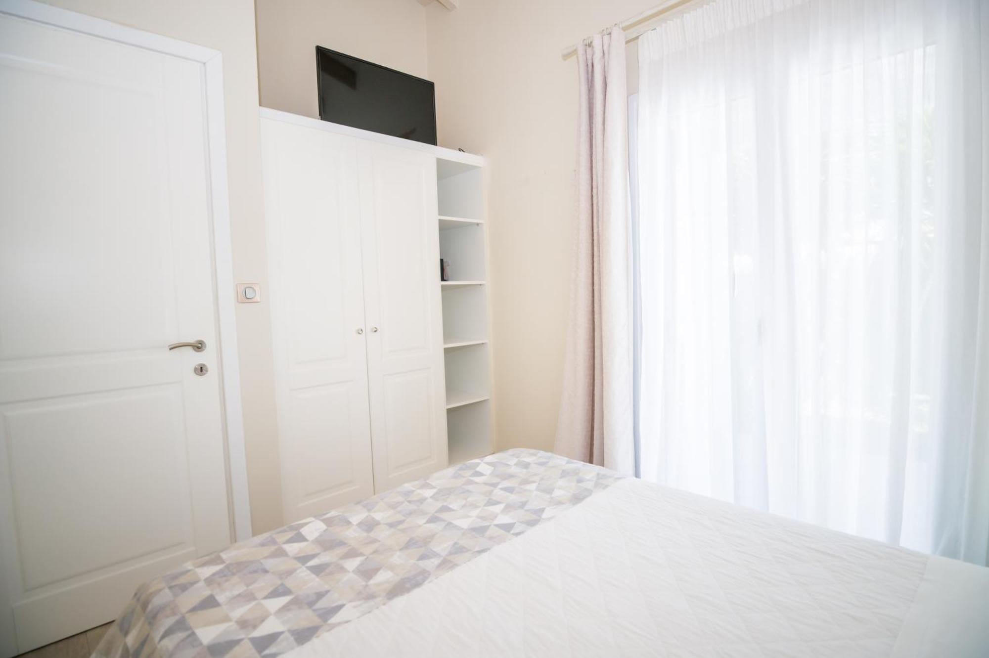 Ninos Corfu Villas Ájos Jeórjos Rom bilde